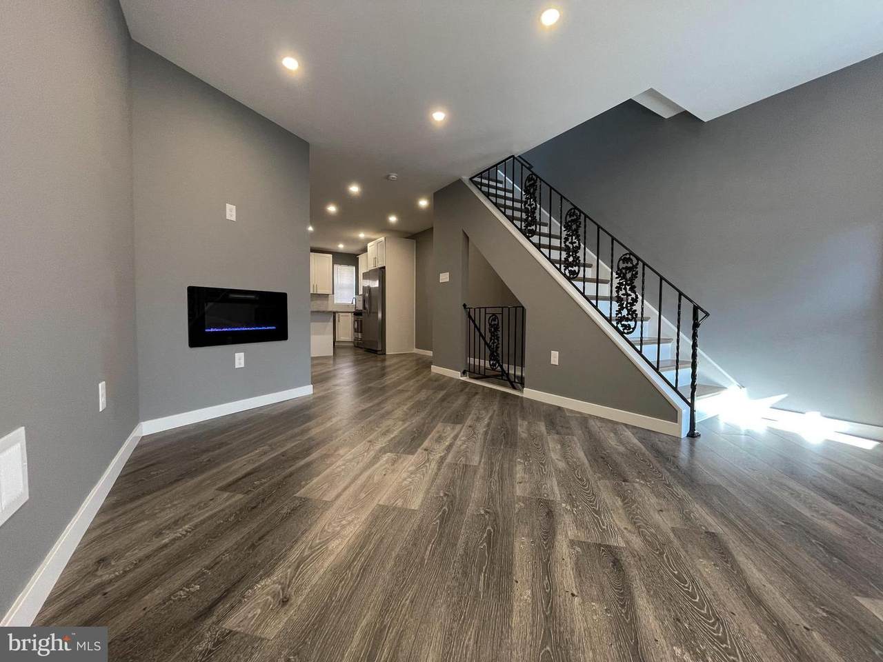 5404 Akron Street - Photo 1