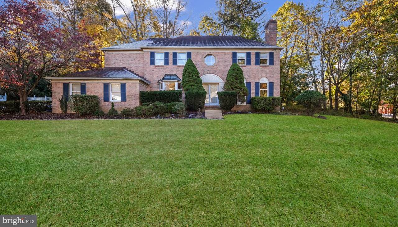 402 Dartmouth Road - Photo 1