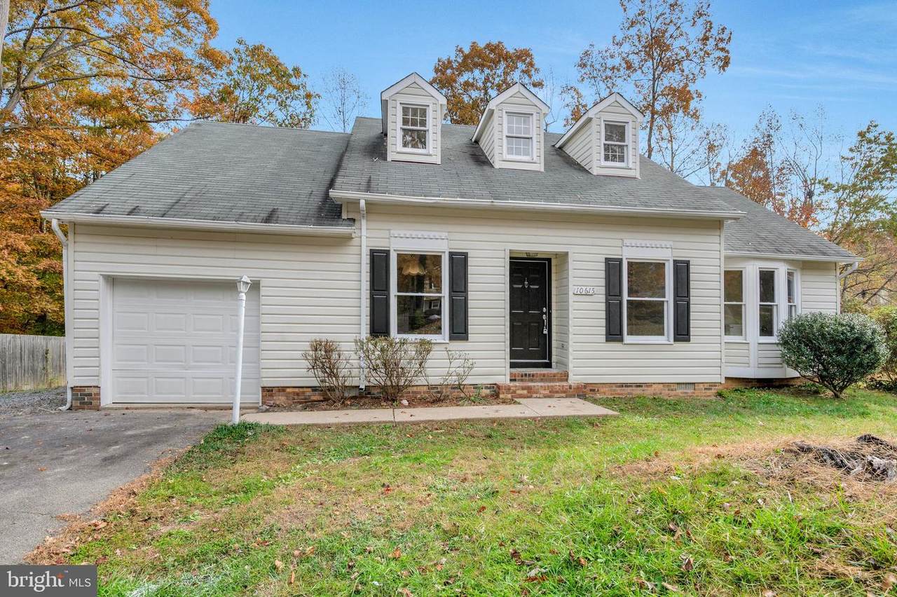 10615 Cobblestone Drive - Photo 1