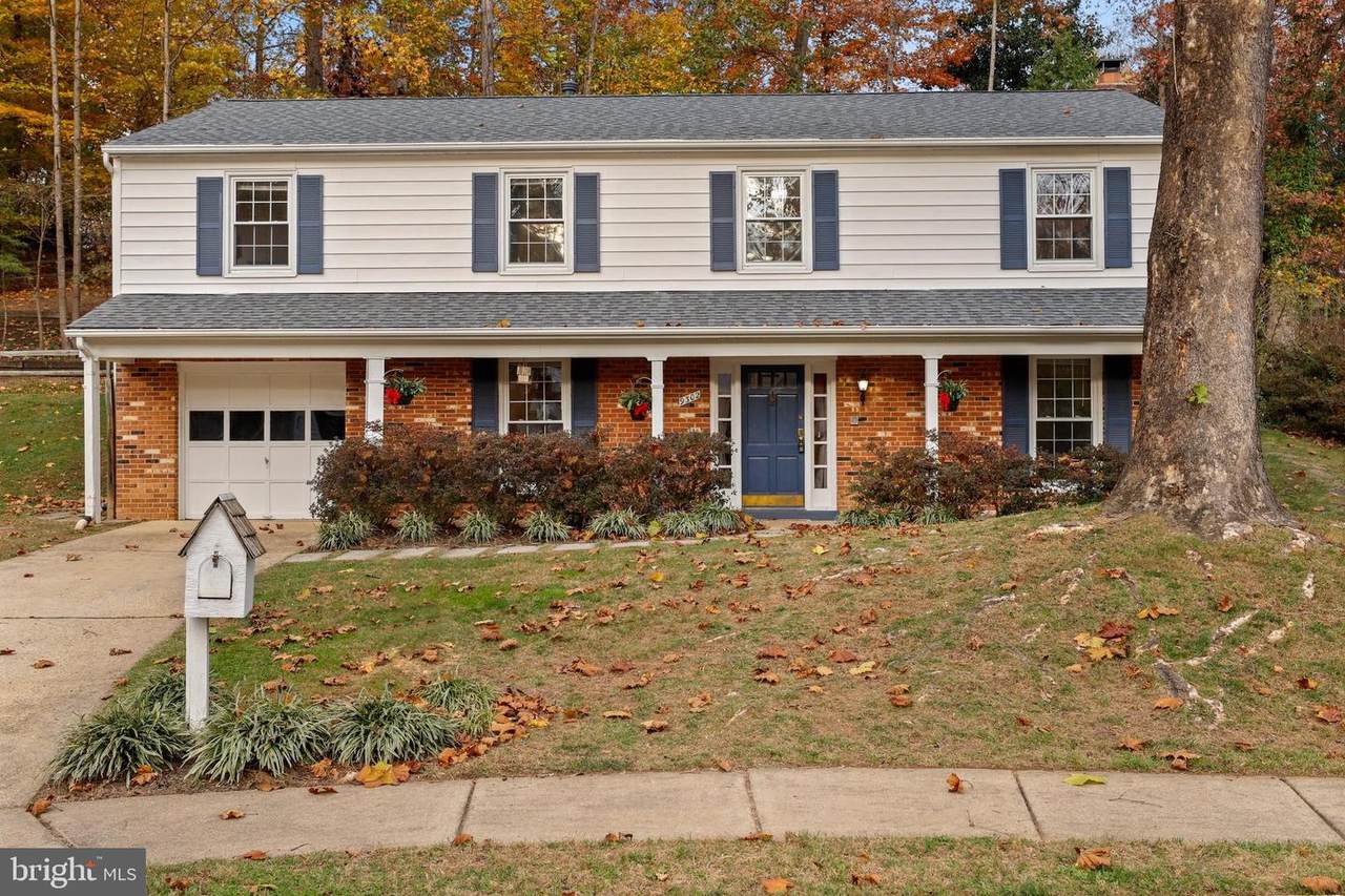 9302 Eljames Drive - Photo 1