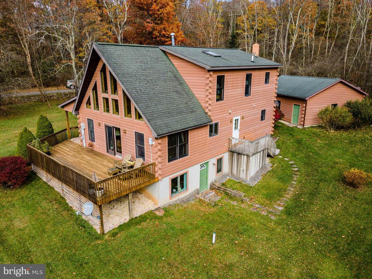 1097 Tanglewood Drive - Photo 1