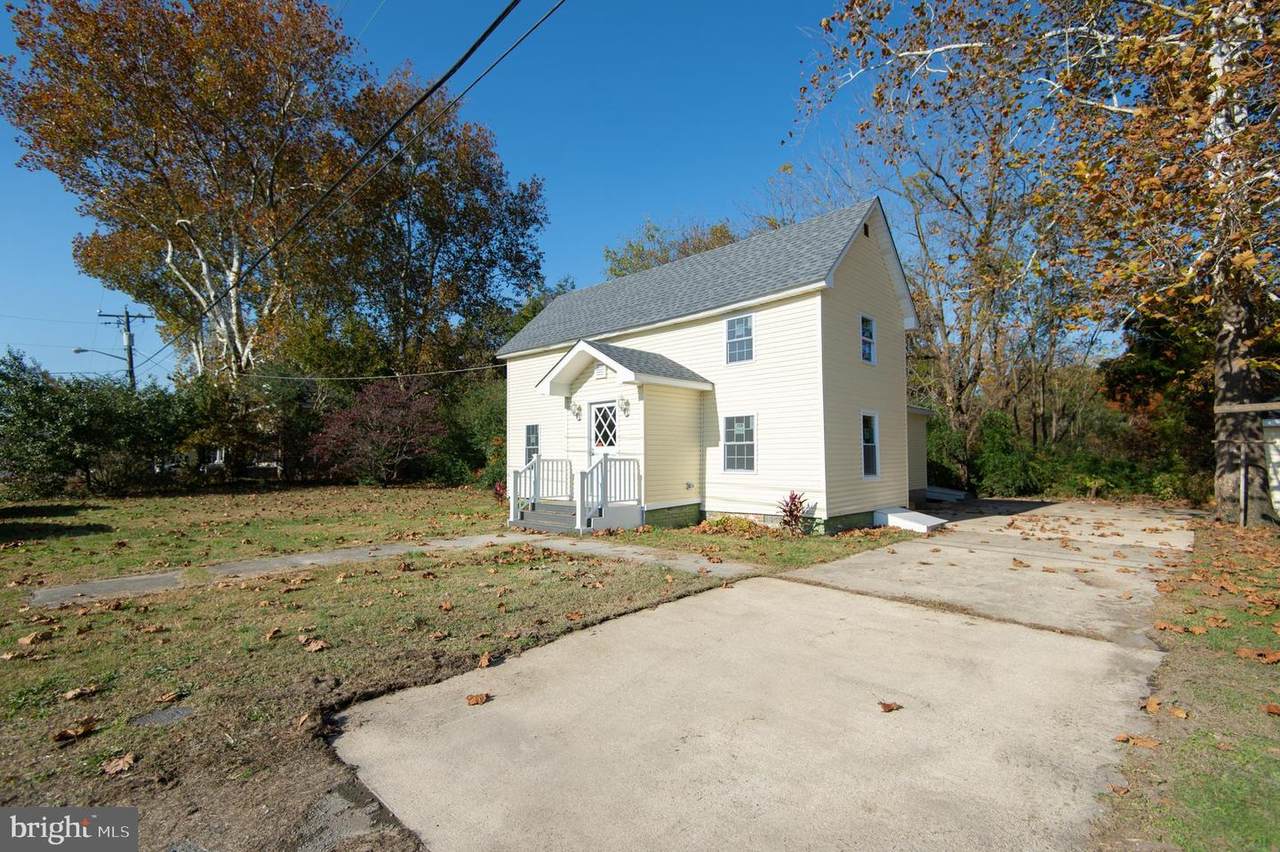 1217 6TH Street - Photo 1
