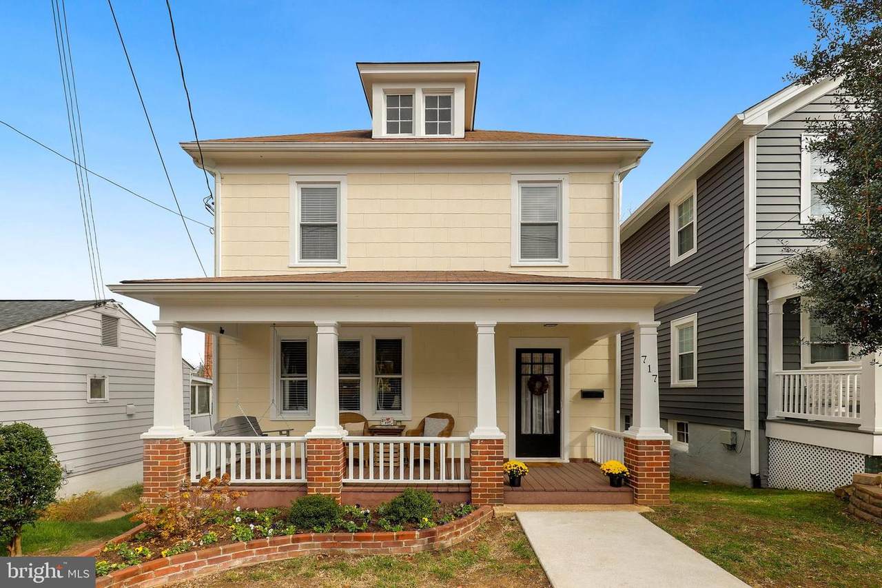 717 Lee Avenue - Photo 1
