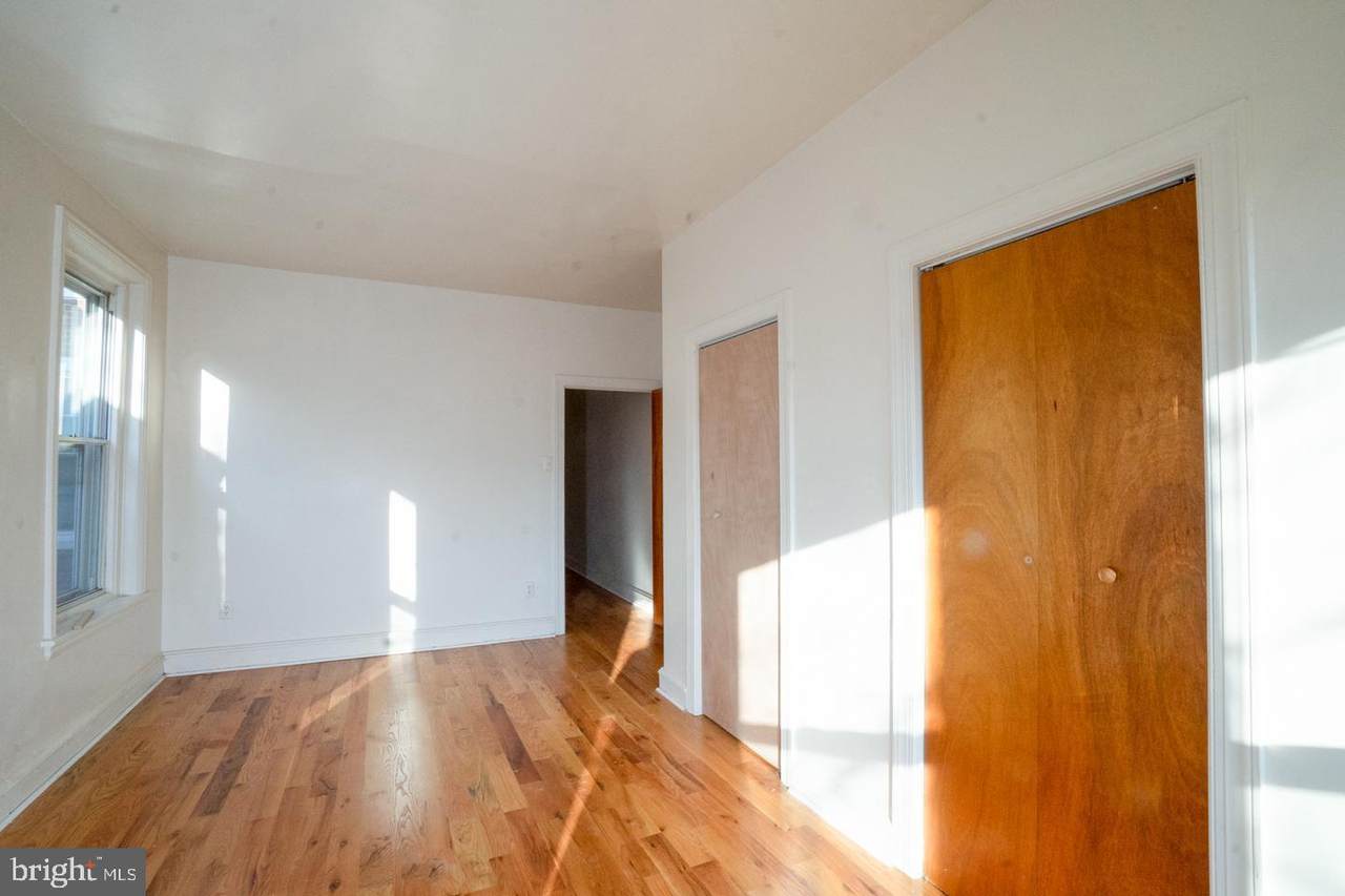 4438 Ludlow Street - Photo 1