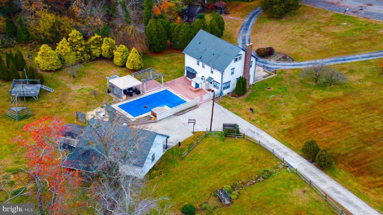 3435 Laurel Court - Photo 1