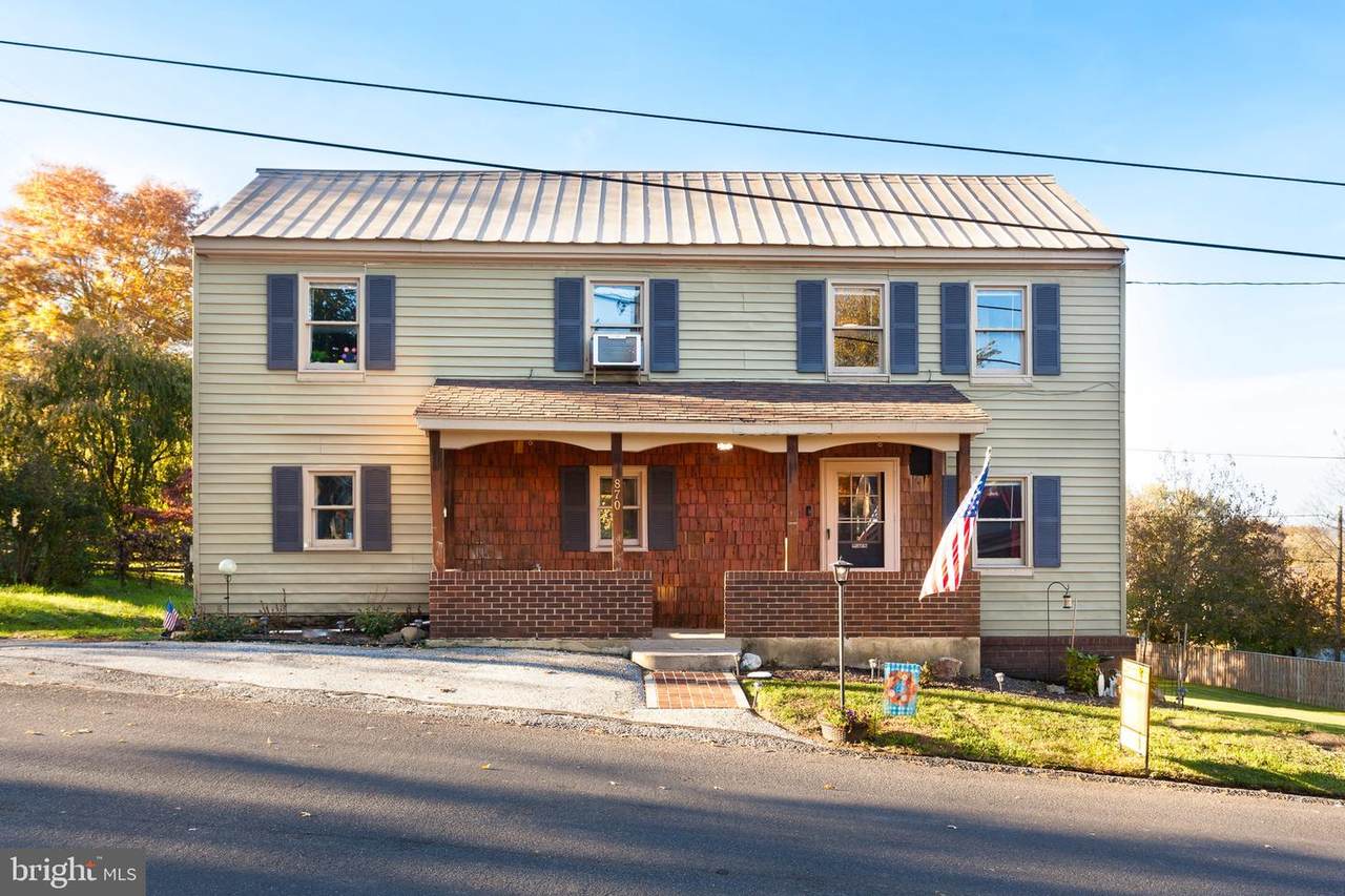 870 Locust Street - Photo 1