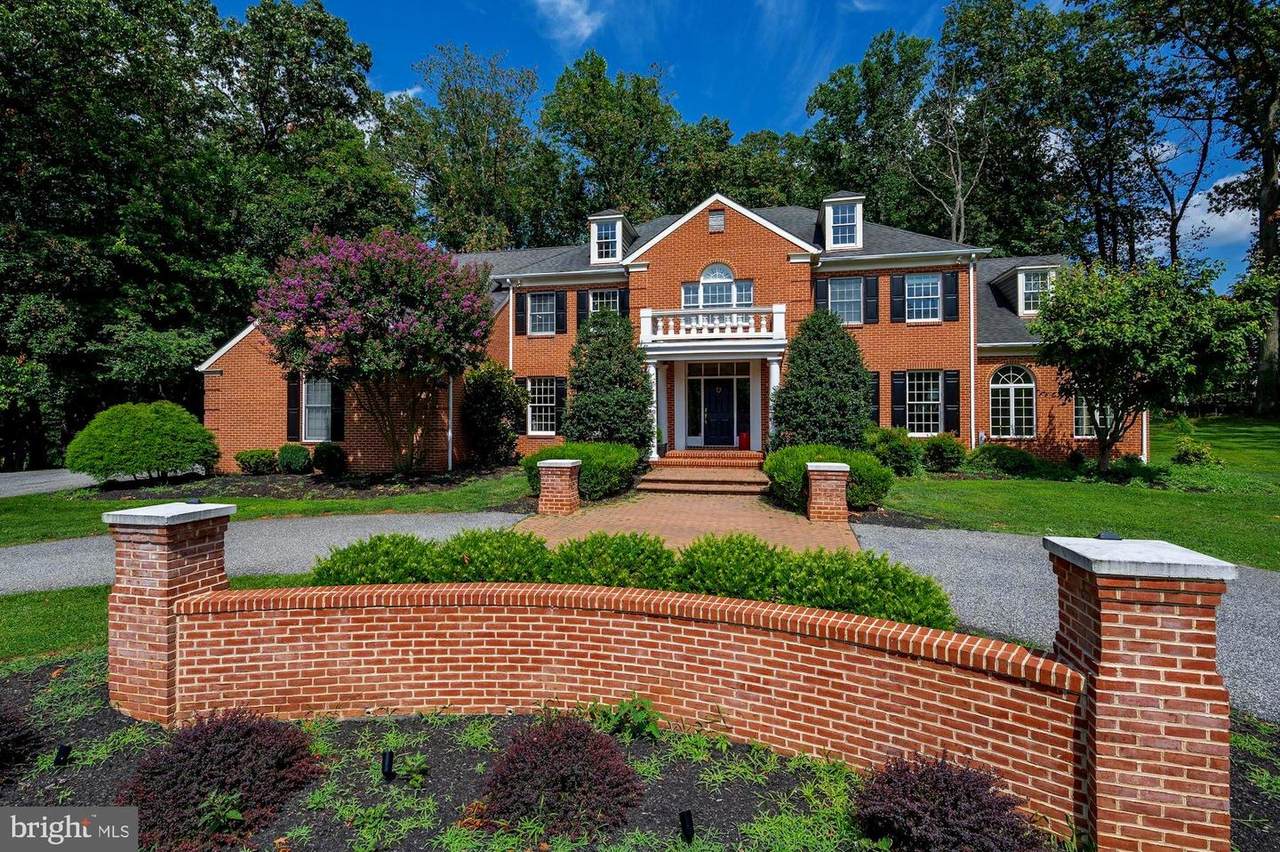 816 Katesford Road - Photo 1