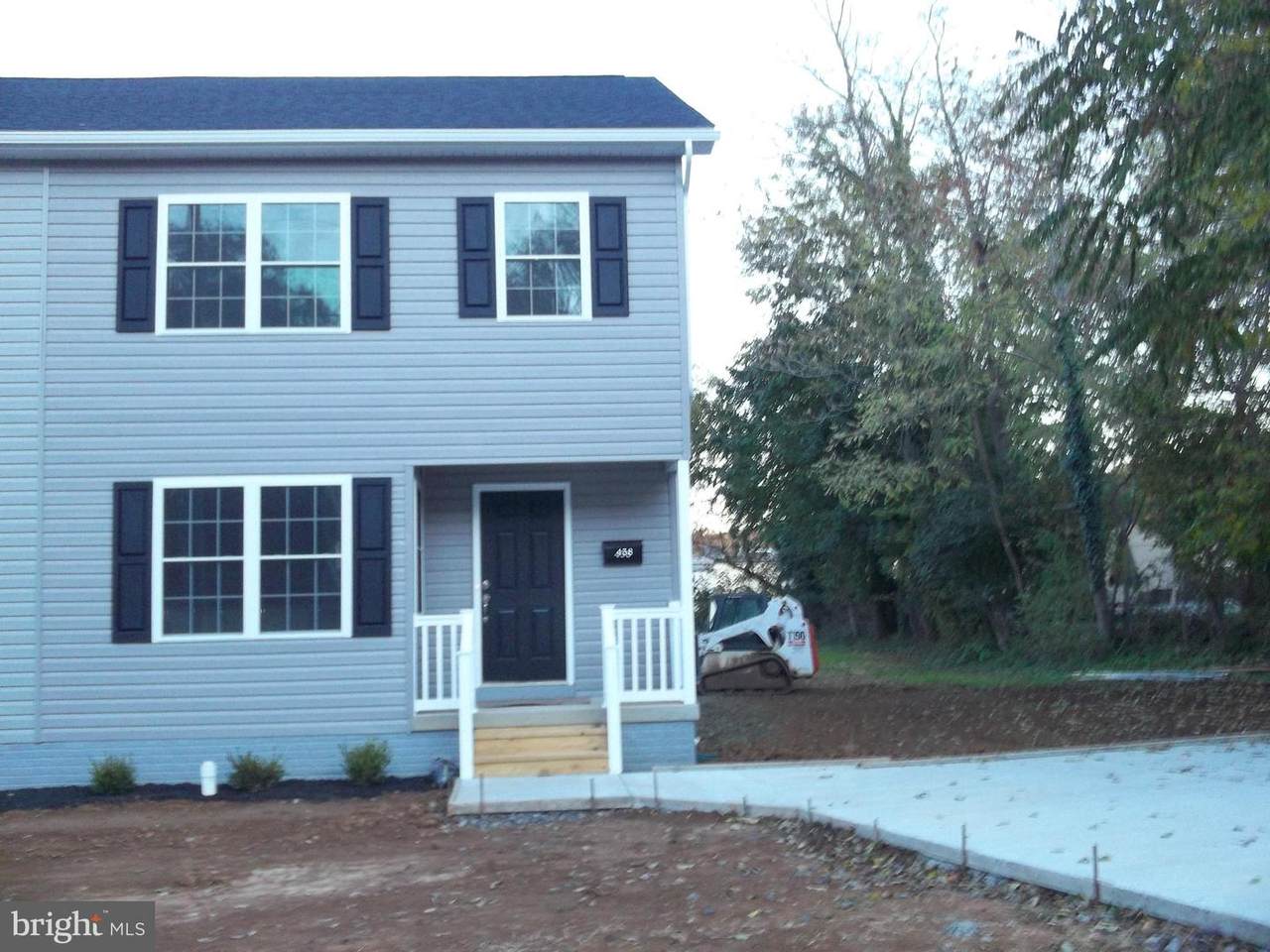438 Hill Street. - Photo 1