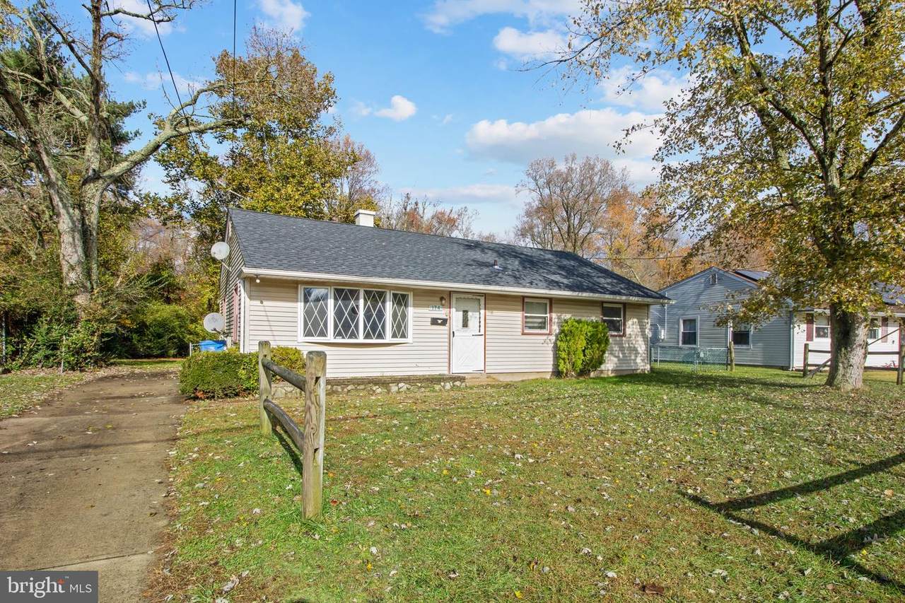 174 Dennis Drive - Photo 1