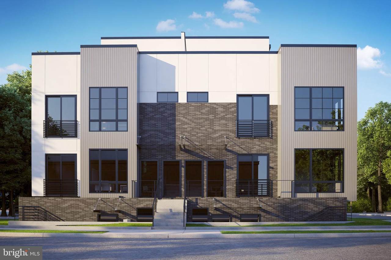 3127 12TH Street - Photo 1