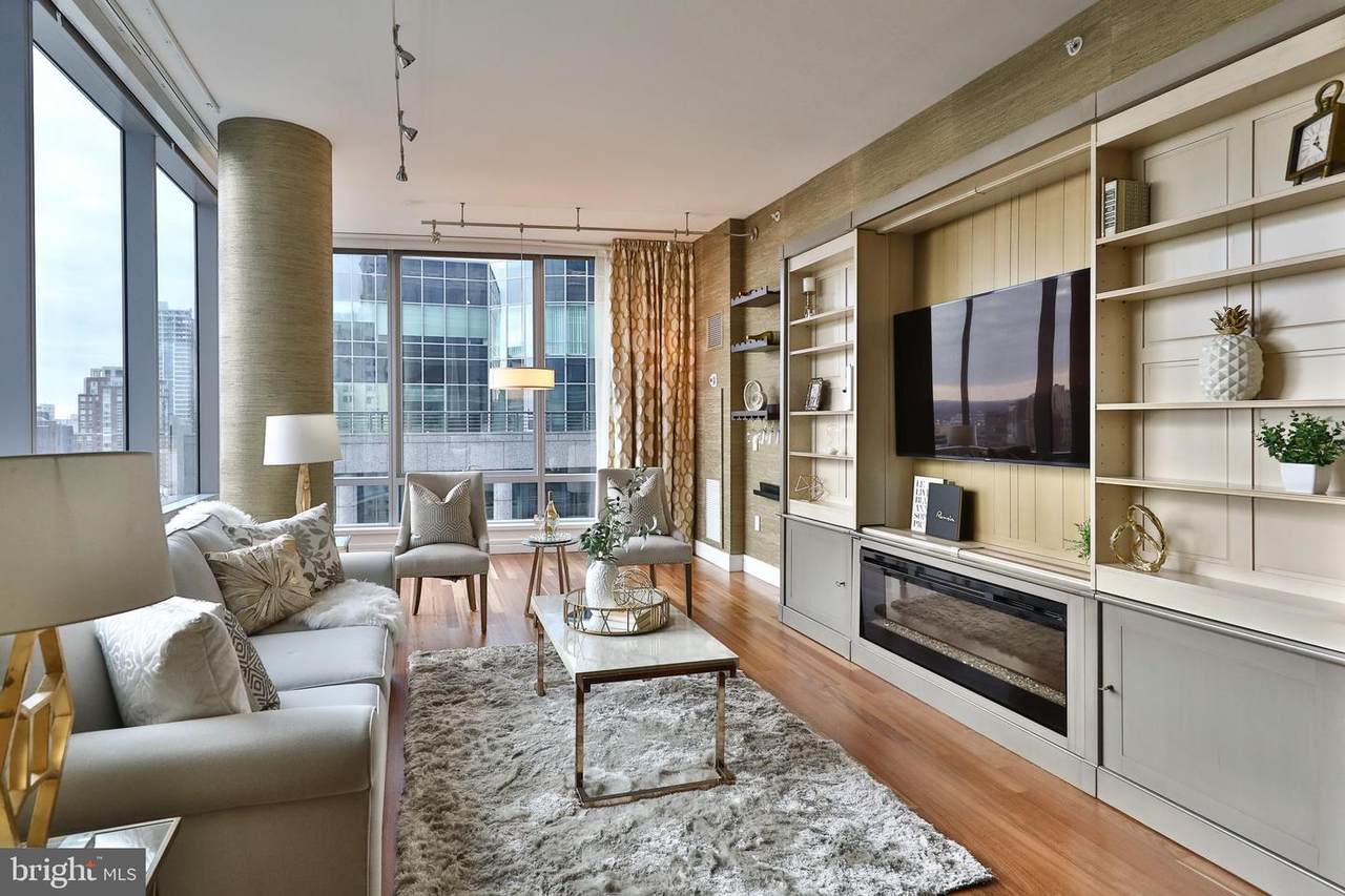 1414 Penn Square - Photo 1
