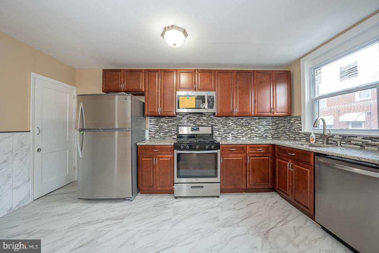 407 Sansom Street - Photo 1