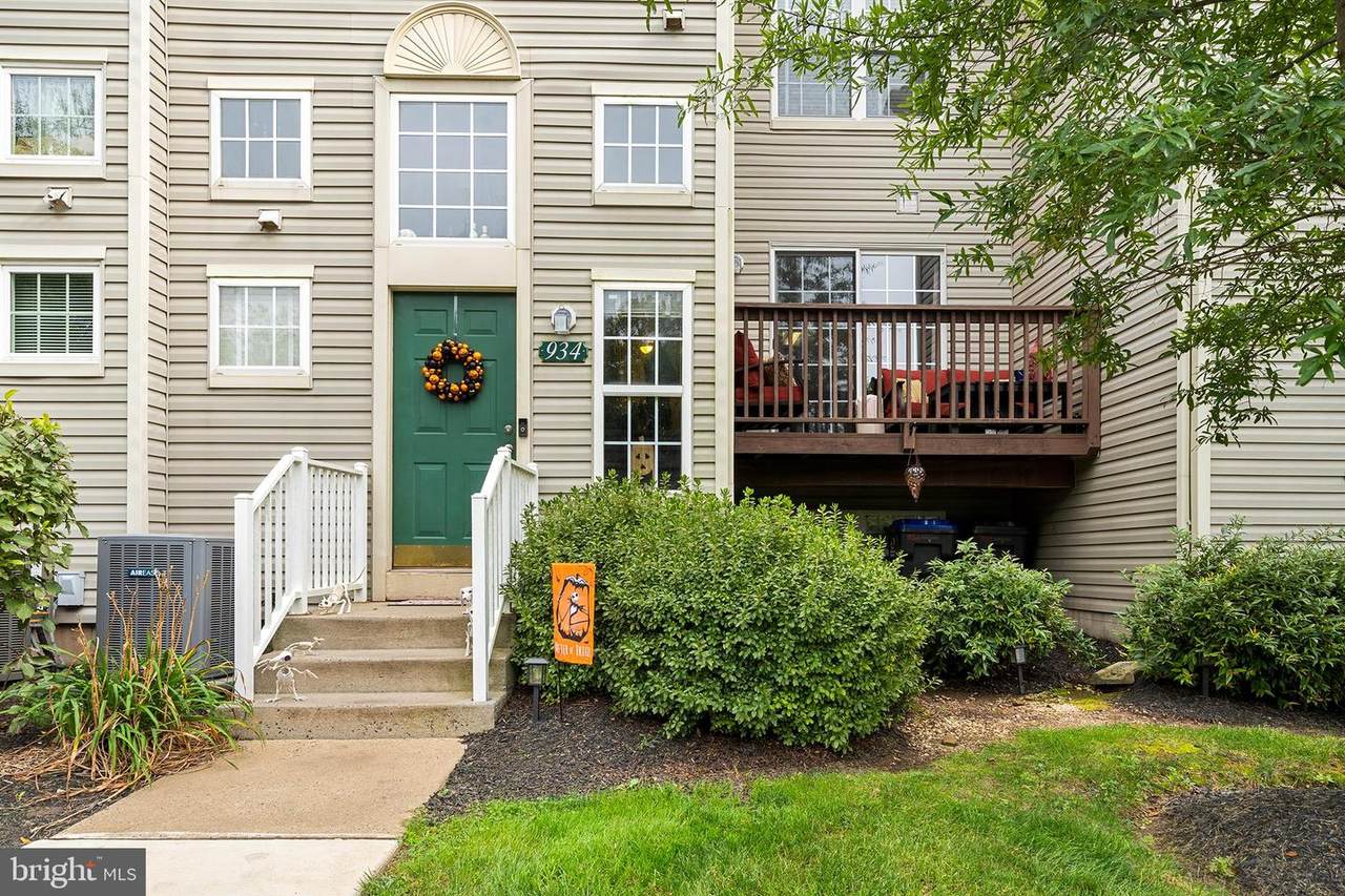 934 Muhlenberg Drive - Photo 1