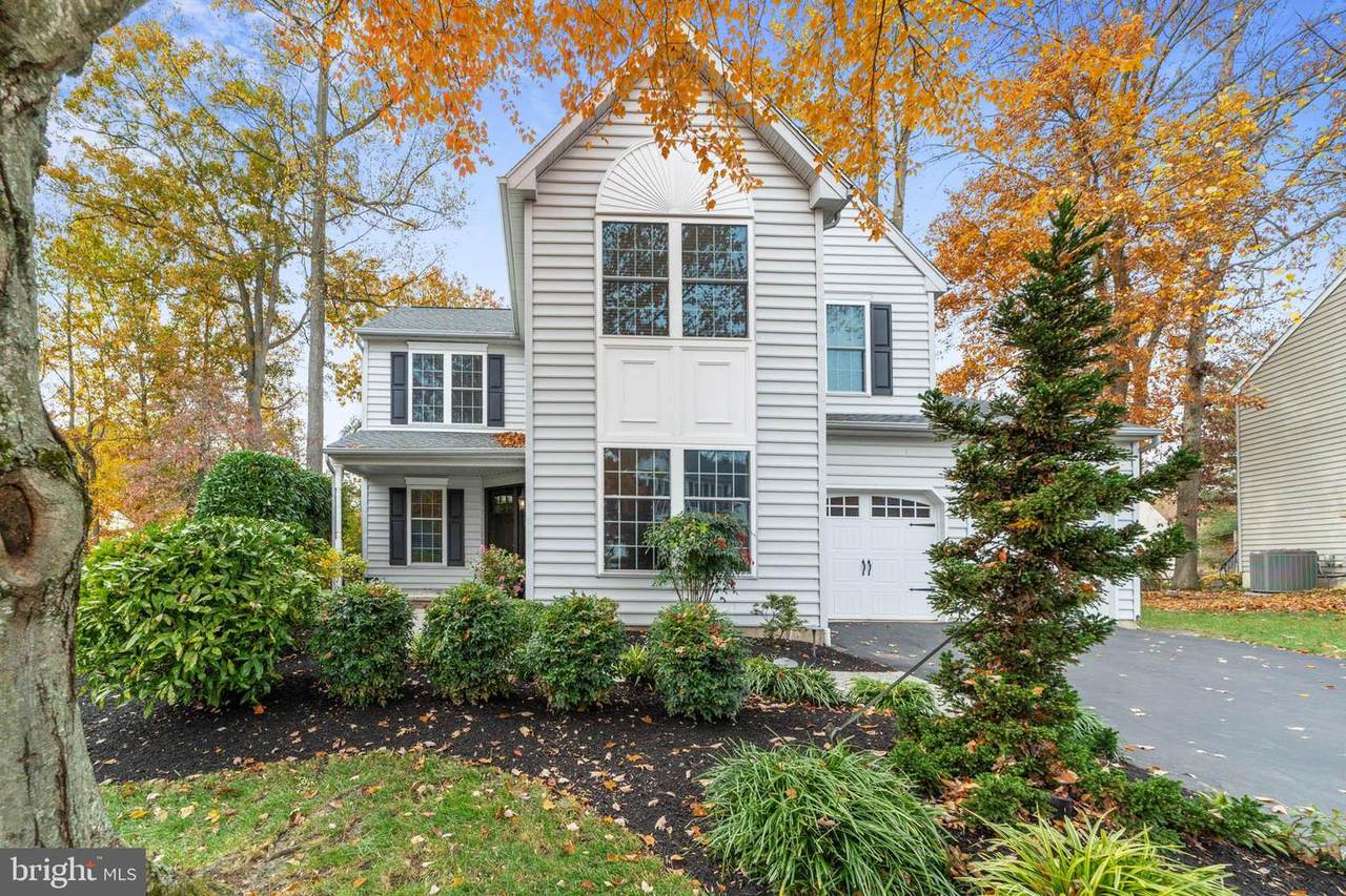 906 Covington Drive - Photo 1