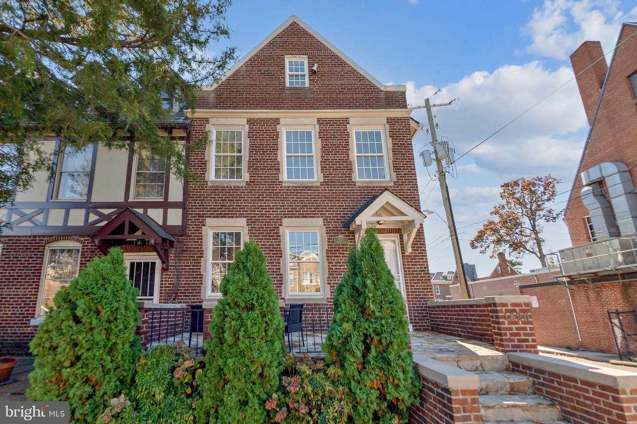1520 Webster Street - Photo 1