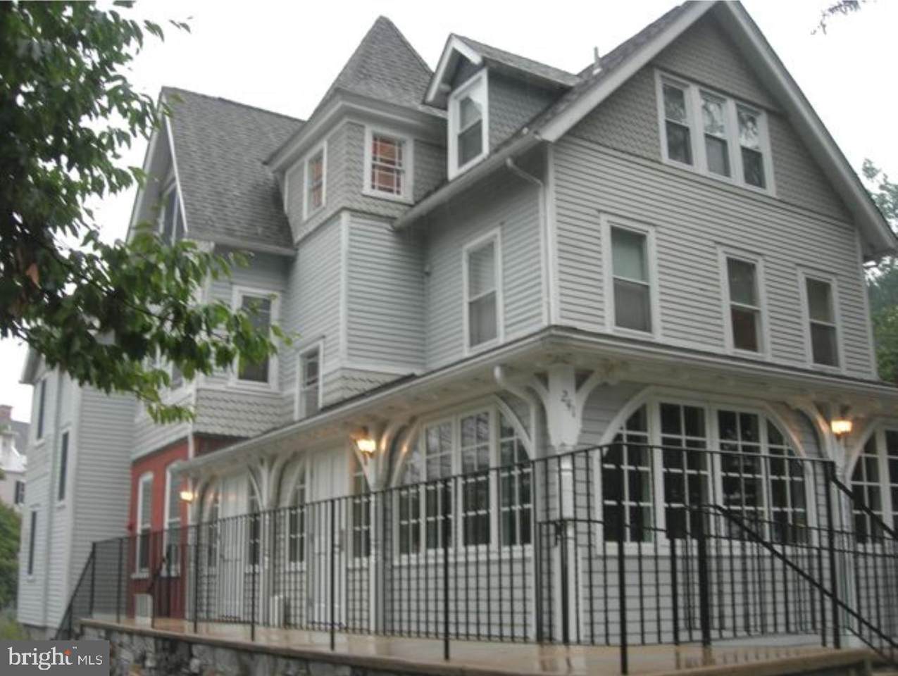 241 Bryn Mawr Avenue - Photo 1