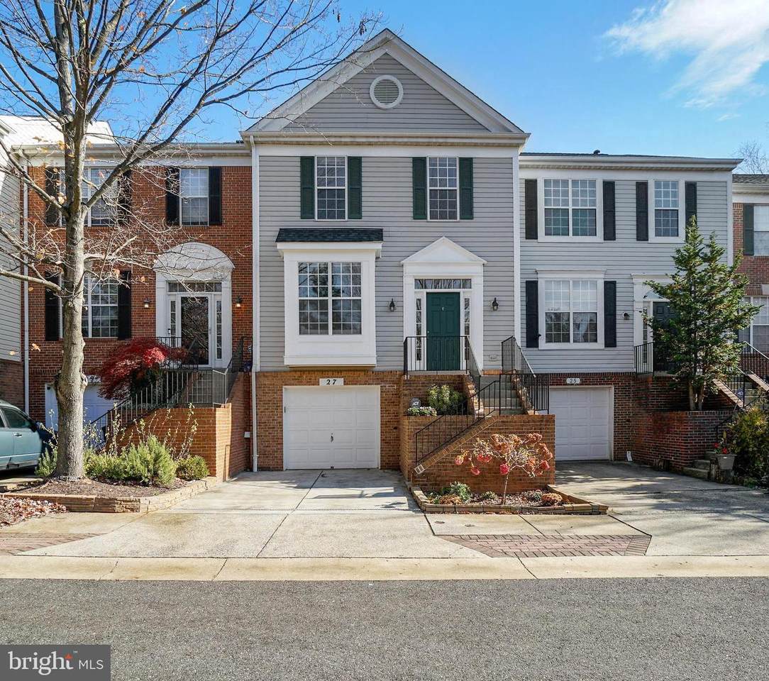 27 Vanderbilt Court - Photo 1