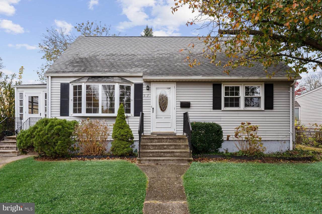 57 Kenwood Terrace - Photo 1