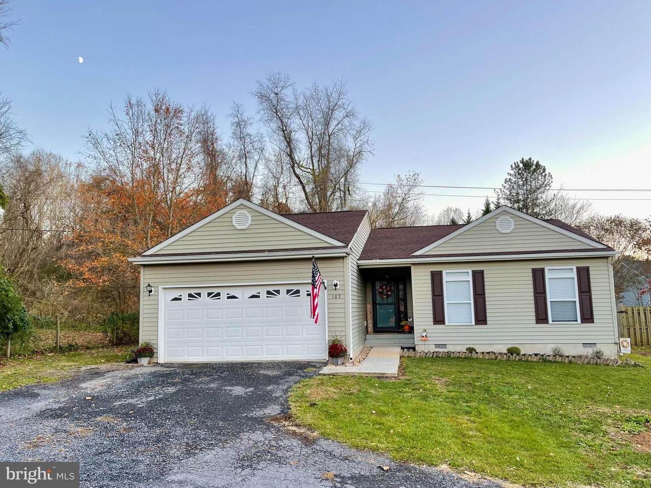102 Howellsville Road - Photo 1