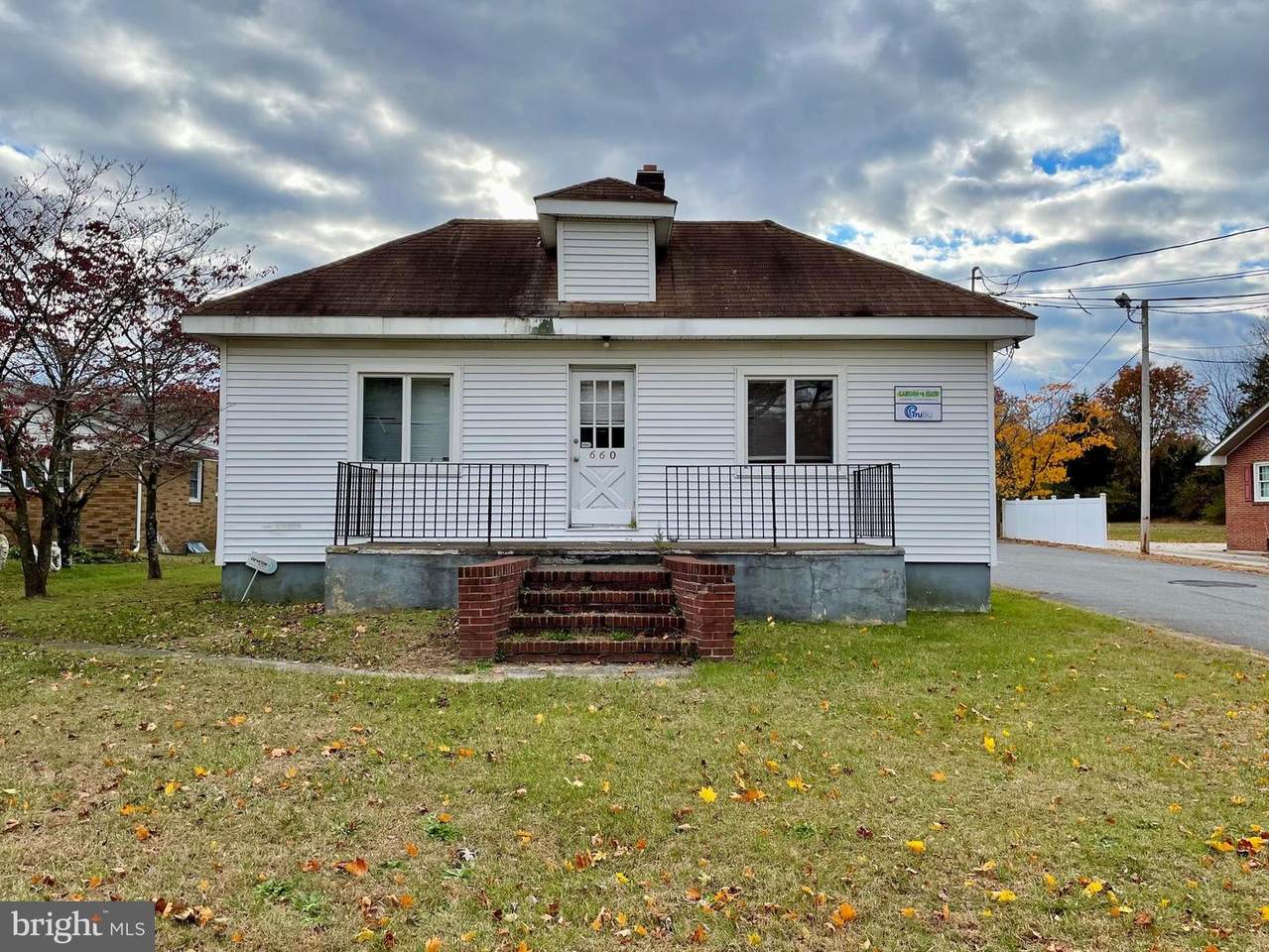 660 3RD Street - Photo 1