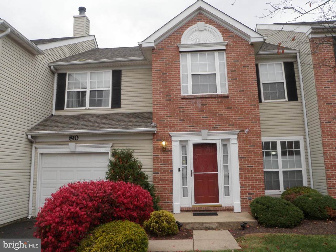 810 Longmeadow Court - Photo 1