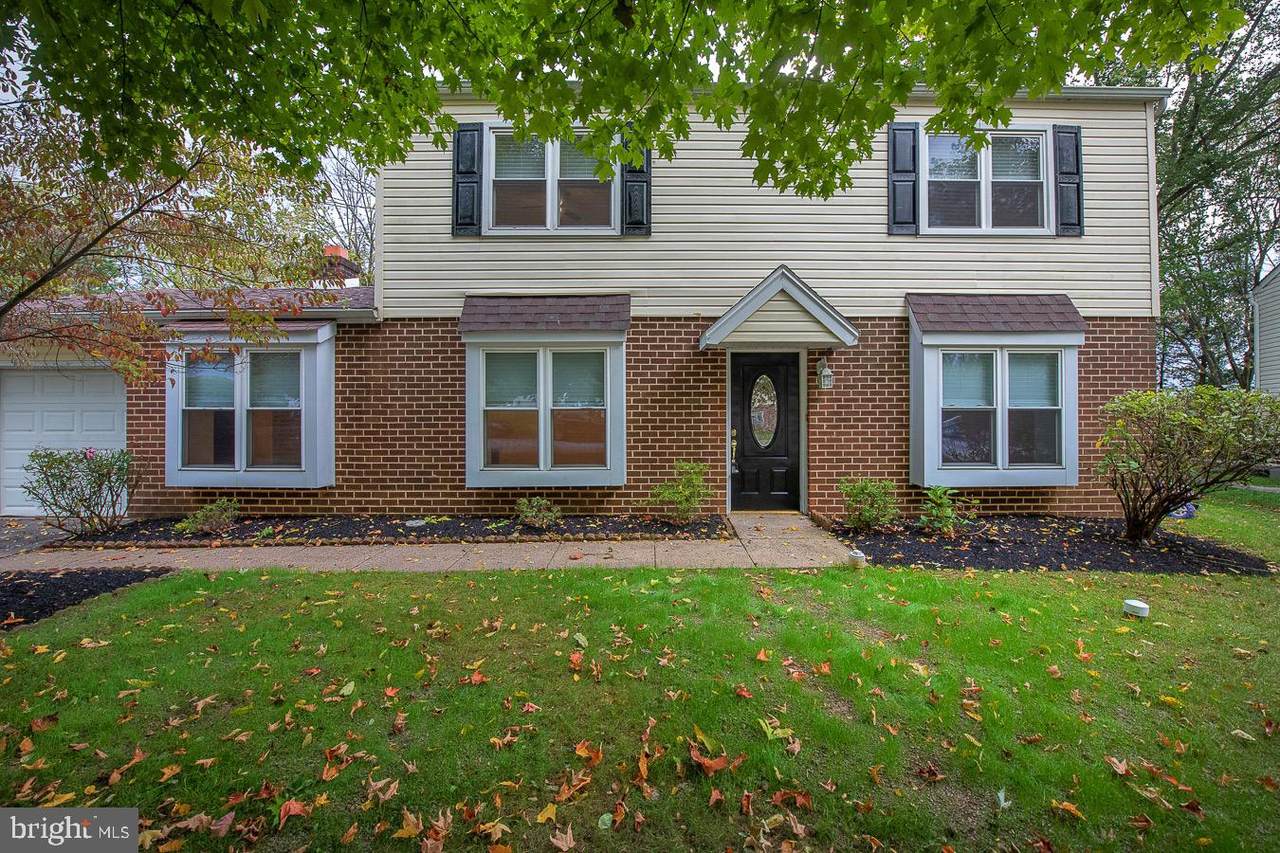 82 Woodbine Way - Photo 1