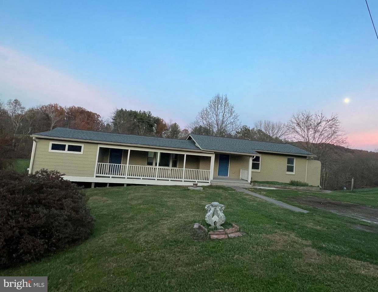 32 Bryans Road - Photo 1