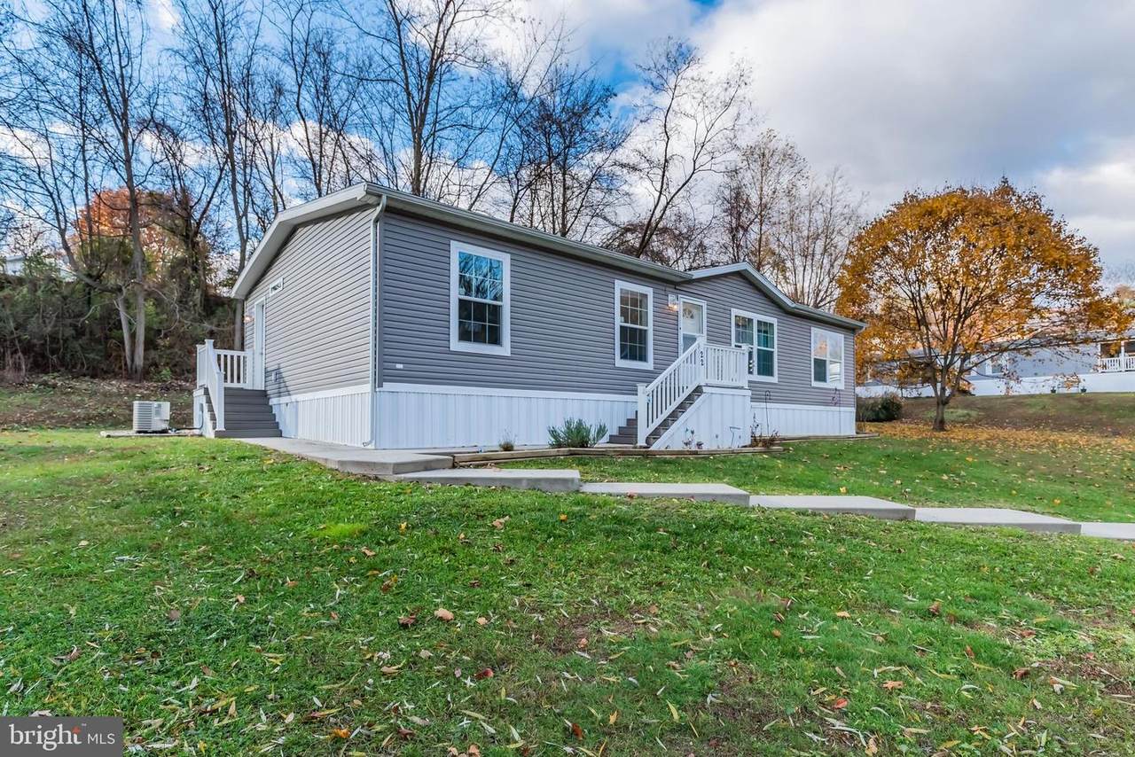 22 Pawnee Drive - Photo 1