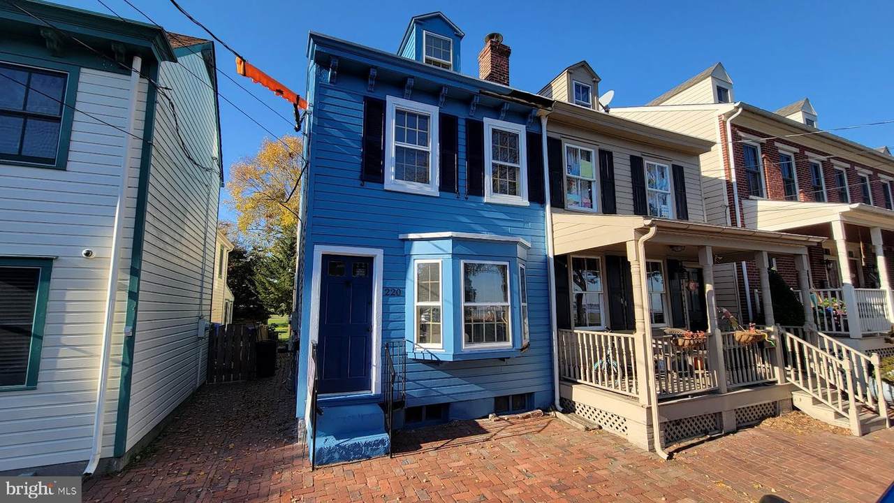 220 2ND Street - Photo 1