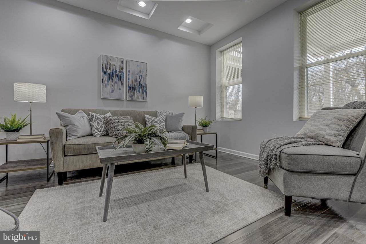 821 Brooks Lane - Photo 1