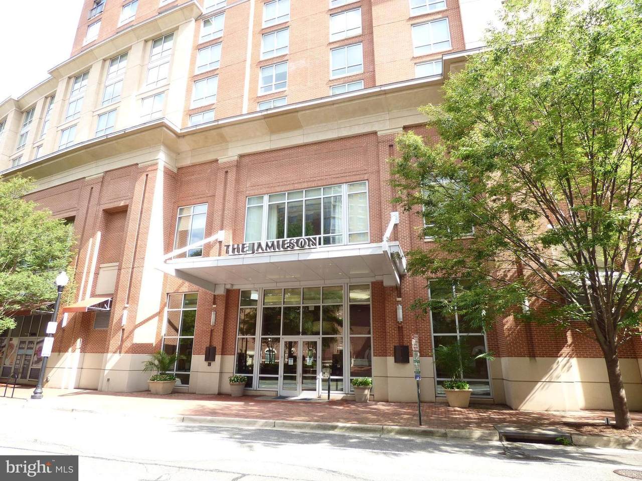 2050 Jamieson Avenue - Photo 1