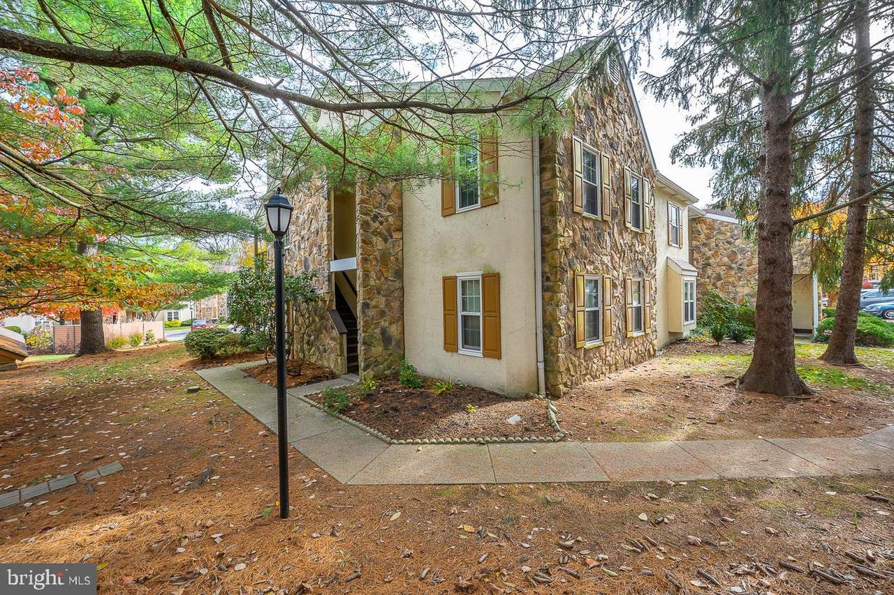 194 Valley Stream Lane - Photo 1