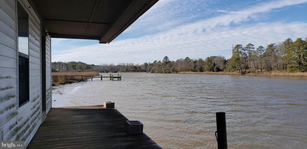694 Creek View Lane - Photo 1
