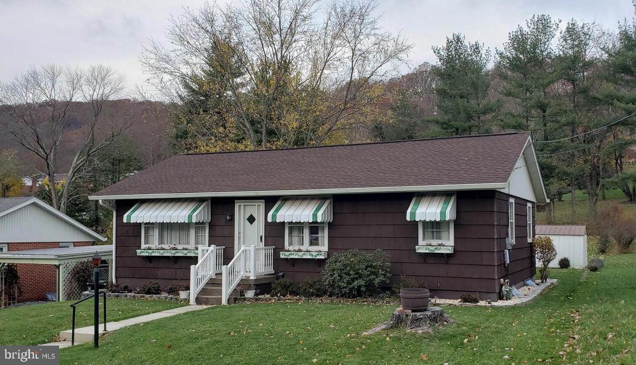 927 Weires Avenue - Photo 1