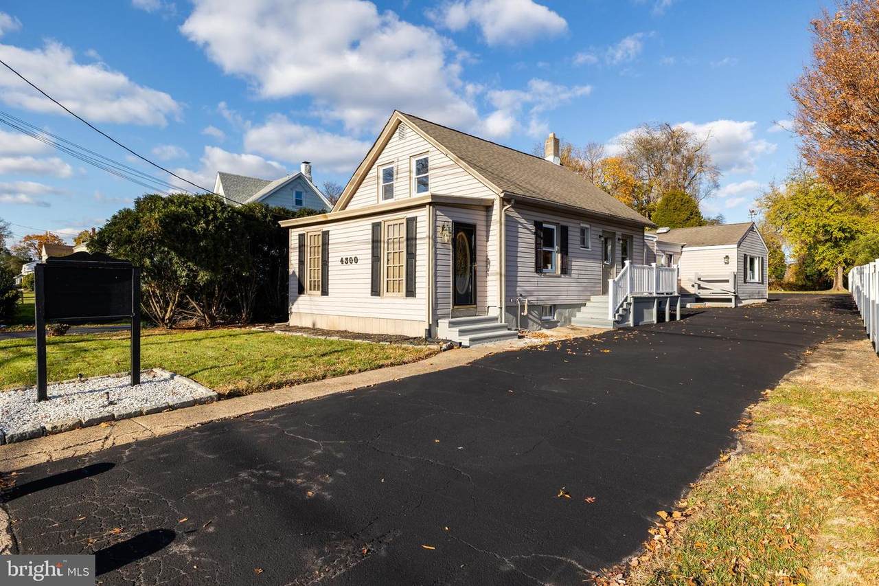 4300 Broad Street - Photo 1