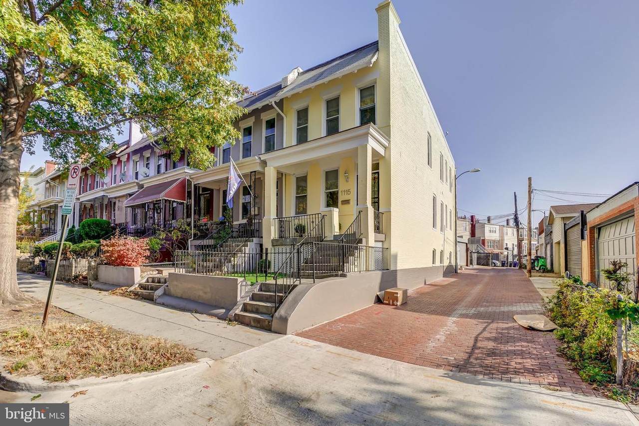 1115 8TH Street - Photo 1