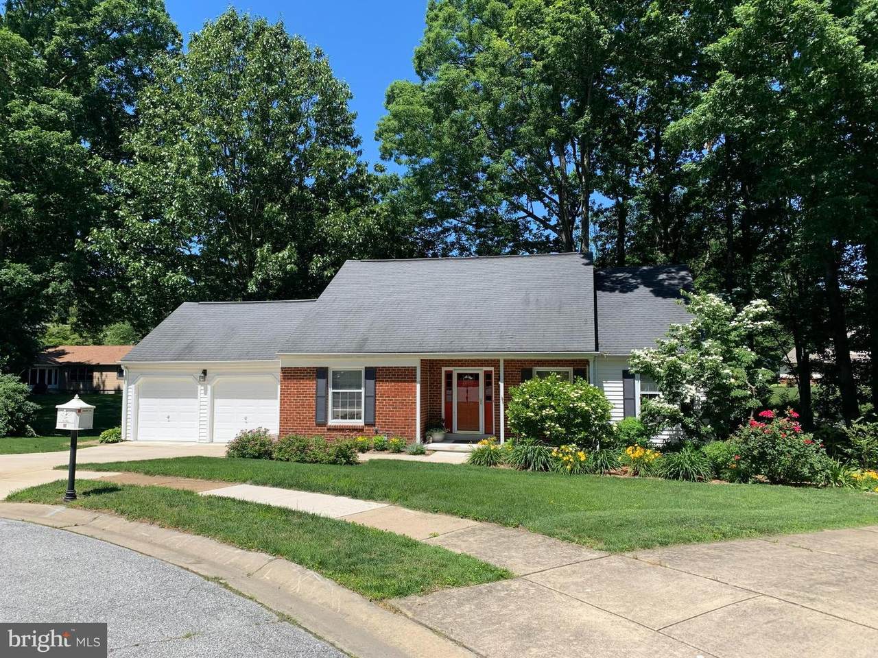 11 Graham Court - Photo 1