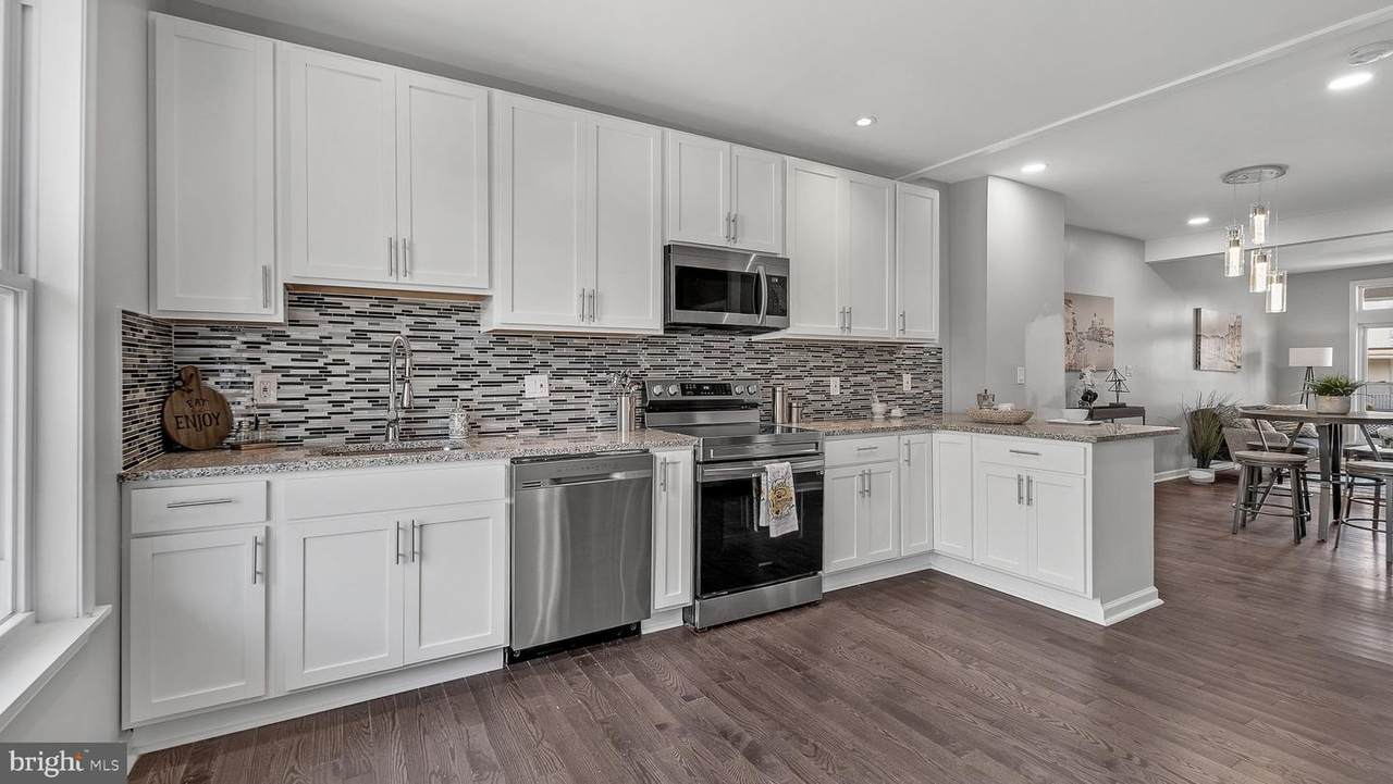 137 Collins Avenue - Photo 1