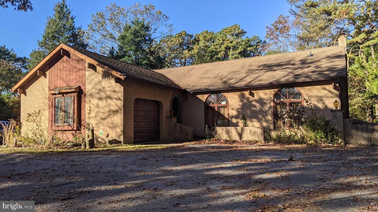 1397 Kearsley Road - Photo 1