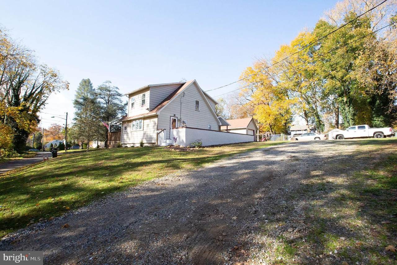 217 Lakeside Avenue - Photo 1