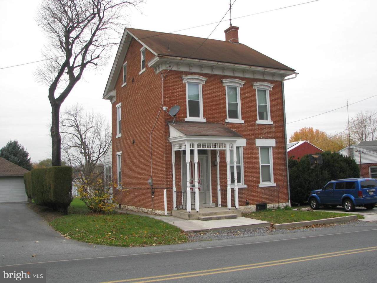 118 Center Street - Photo 1