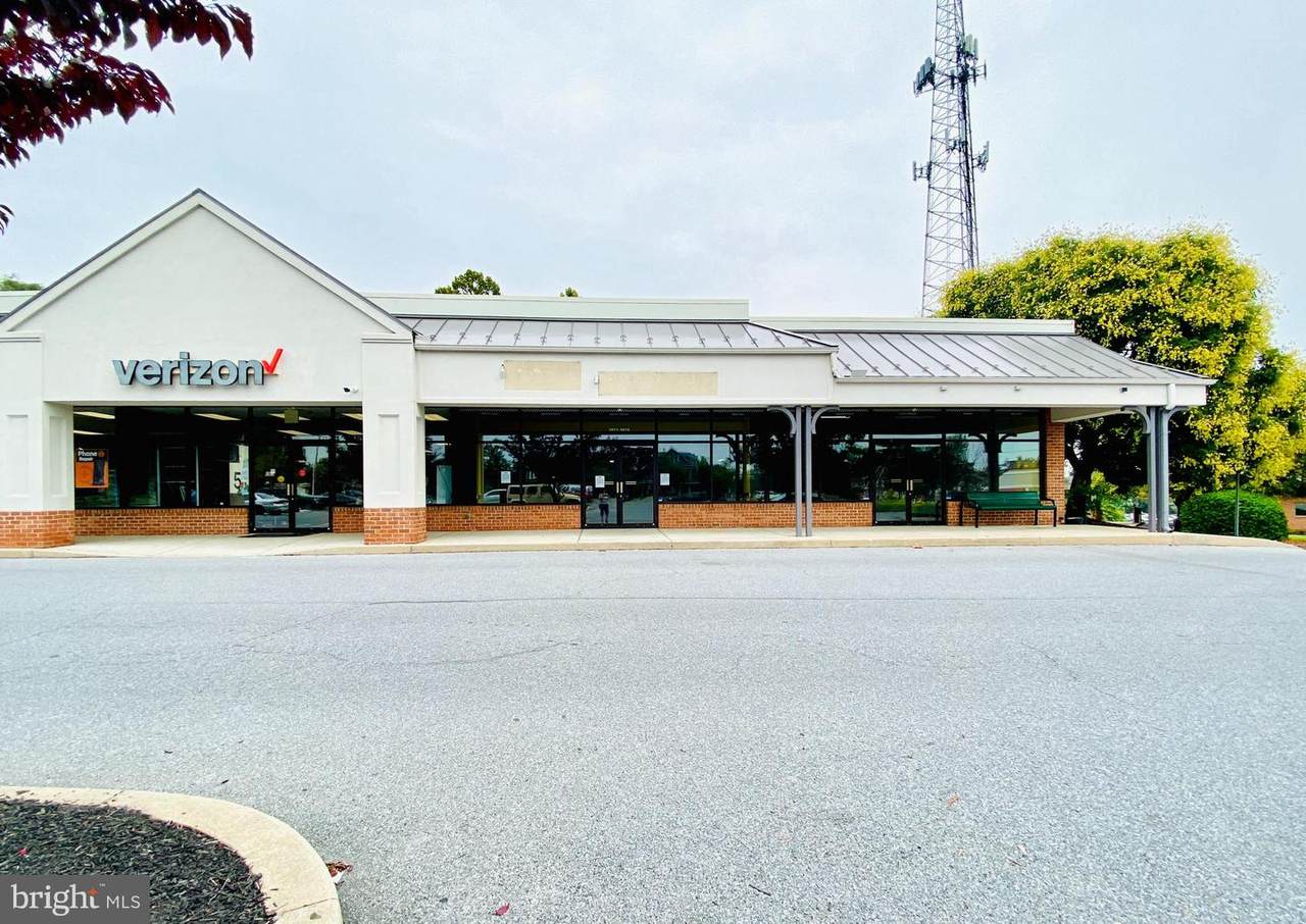 3011 Columbia Avenue - Photo 1