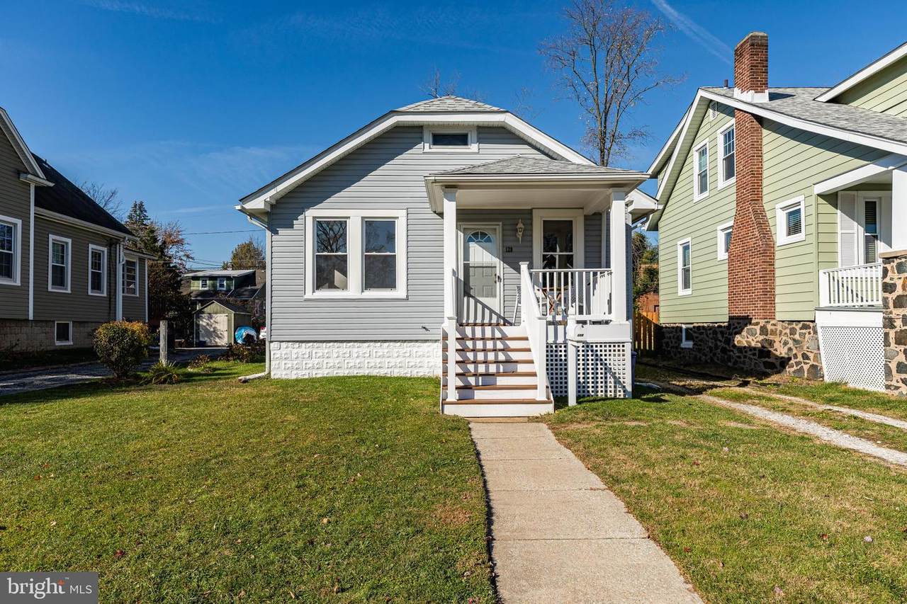128 Clarendon Avenue - Photo 1