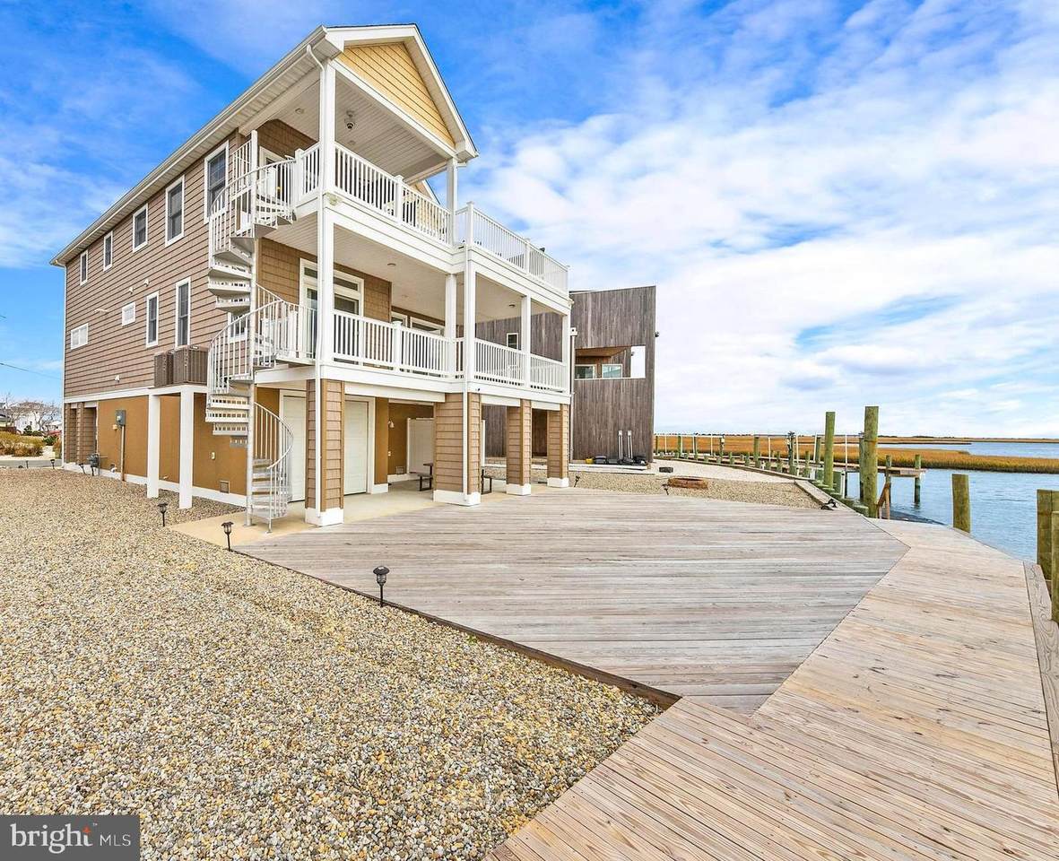 39 Burgee Drive - Photo 1