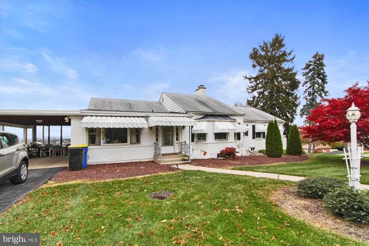 889 Moffett Lane - Photo 1