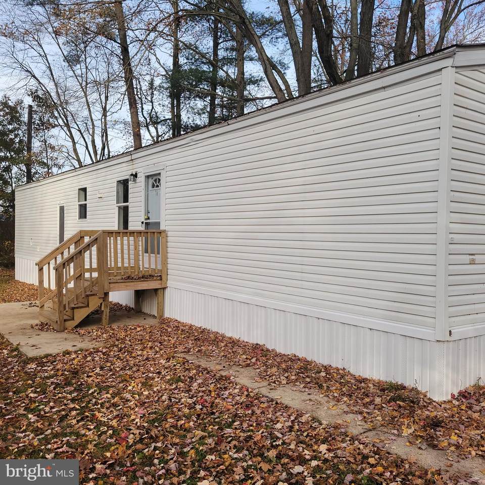 15 Montgomery Lane - Photo 1