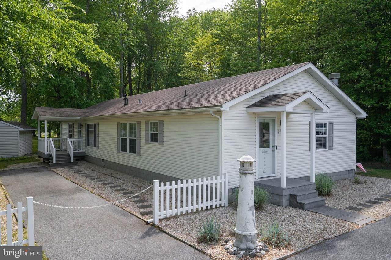 37140 Florida Drive - Photo 1