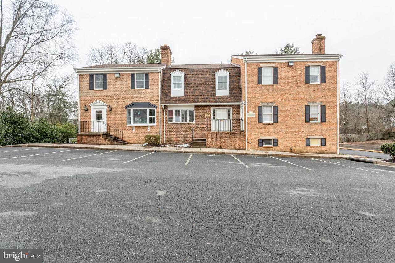 4036 Williamsburg Court - Photo 1