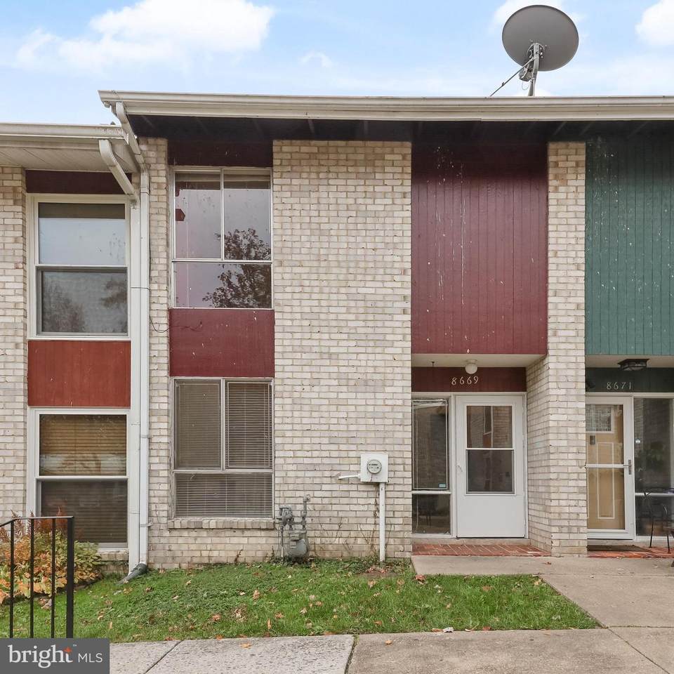 8669 Seasons Way - Photo 1