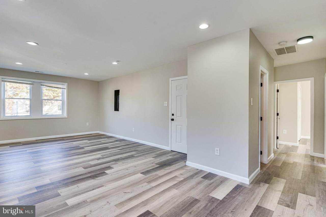 415 Mellon Street - Photo 1